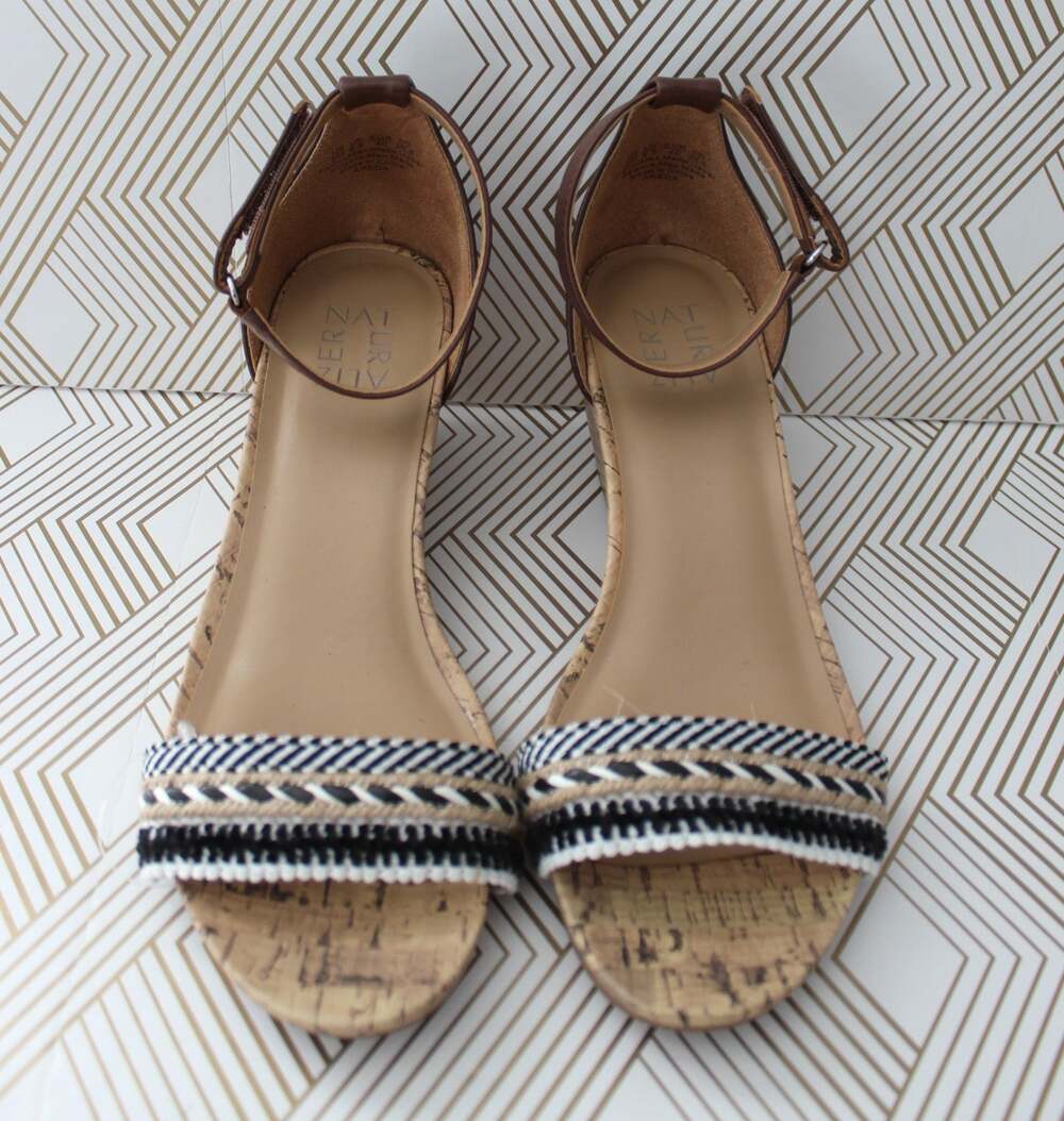 Naturalizer Women's Wedge Sandal Size 9 NWOL